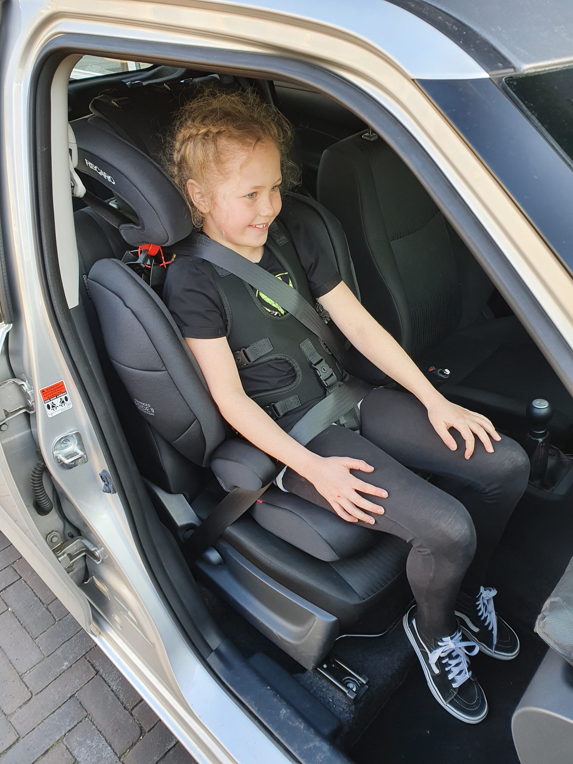 Beroep Vaderlijk Demon Zitverhoger met autostoel fixatie | B&S Onbeperkt in beweging